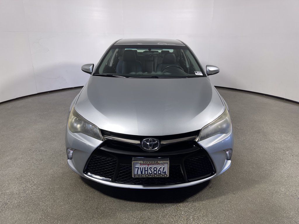 Used 2015 Toyota Camry SE FWD image 8