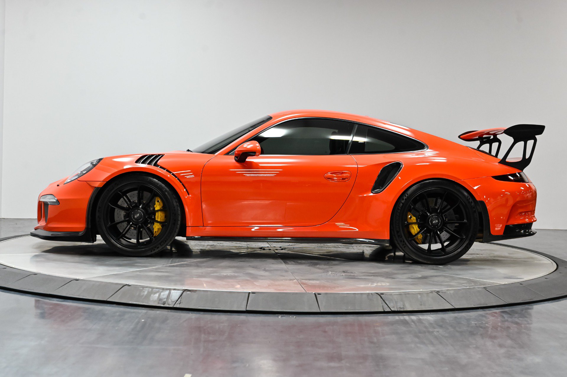 Used 2016 Porsche 911 GT3 RS RWD image 21