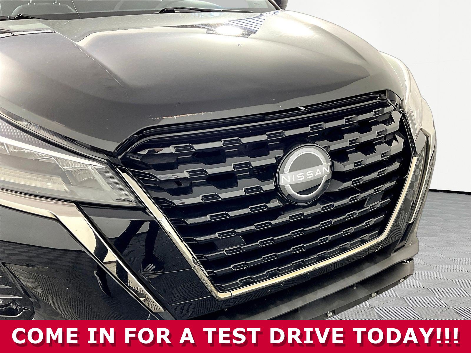 Used 2022 Nissan Kicks SR FWD image 28