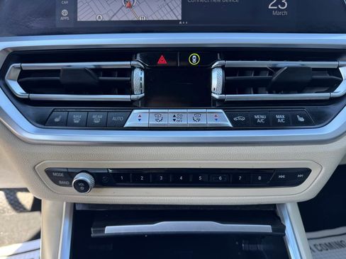 Used 2020 BMW 330i xDrive Sedan w/ Convenience Package AWD/4WD image 17