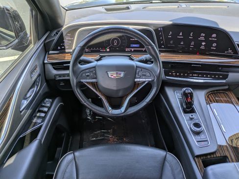 Used 2021 Cadillac Escalade Premium Luxury w/ LPO, Radiant Package AWD/4WD image 14