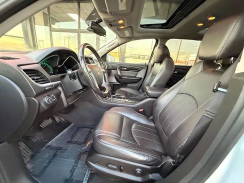 Used 2017 Chevrolet Traverse Premier image 9