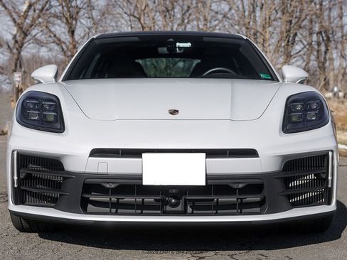 Used 2024 Porsche Panamera 4 w/ Premium Package image 12