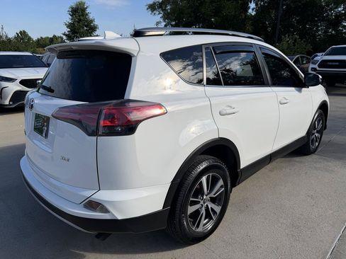 Used 2018 Toyota RAV4 XLE w/ Plus Extra Value Package FWD image 5