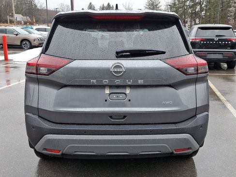 Used 2023 Nissan Rogue S image 5