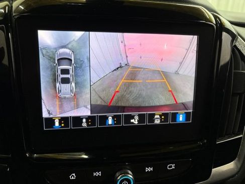 Used 2023 Chevrolet Traverse RS AWD/4WD image 48