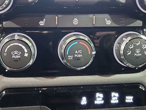 New 2026 RAM 1500 4x4 Crew Cab image 22