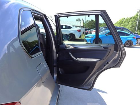 Used 2011 BMW X5 xDrive50i AWD/4WD image 36
