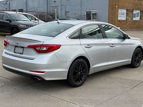 Used 2017 Hyundai Sonata SE FWD image 6