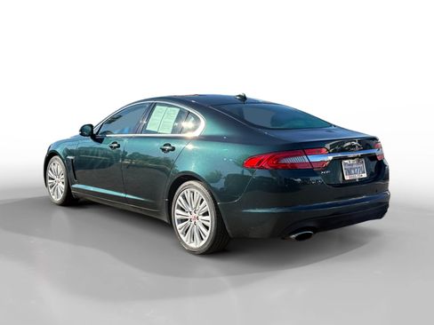 Used 2015 Jaguar XF Premium image 3