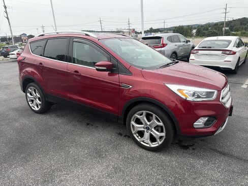 Used 2019 Ford Escape Titanium AWD/4WD image 2