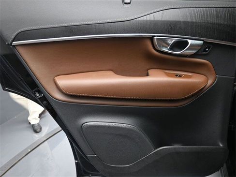 Certified 2023 Volvo XC90 T8 Ultimate w/ Protection Package Premier image 25
