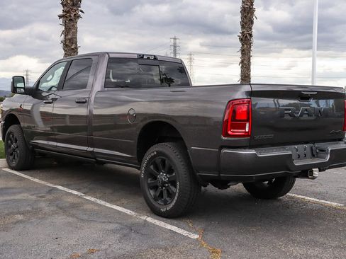 Used 2025 RAM 3500 Laramie AWD/4WD image 6