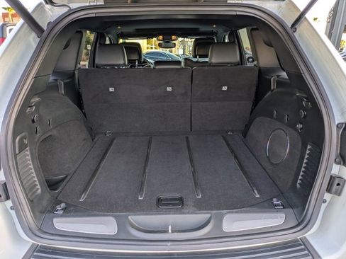 Used 2017 Jeep Grand Cherokee Trailhawk image 6