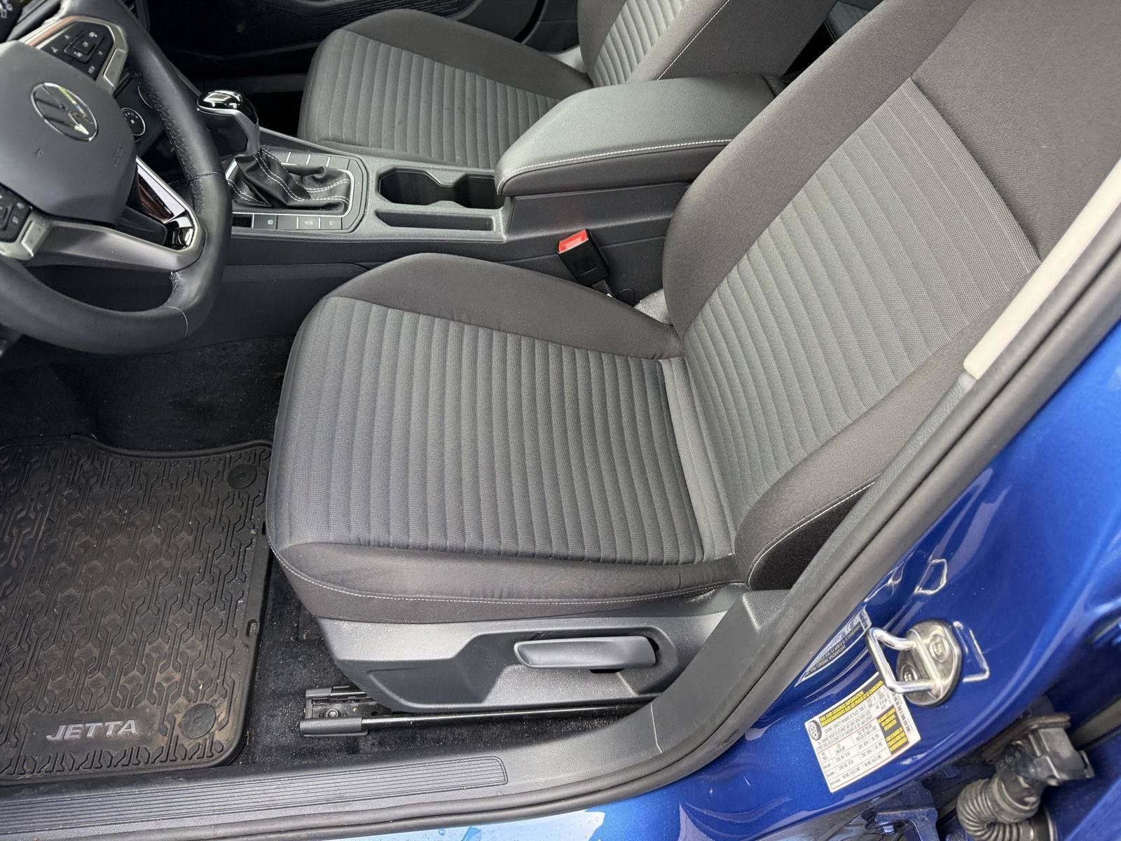 Used 2024 Volkswagen Jetta S FWD image 9