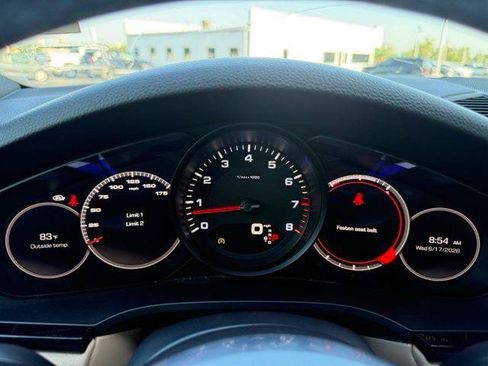 Used 2020 Porsche Cayenne AWD/4WD image 8