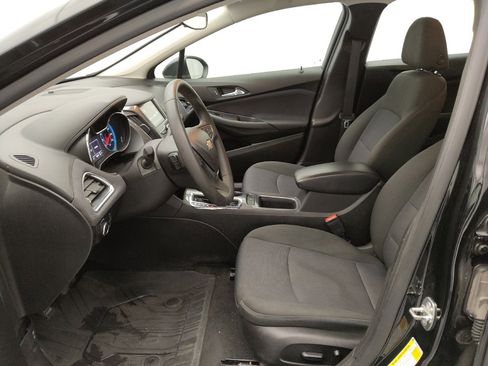 Used 2018 Chevrolet Cruze LT w/ Convenience Package image 17
