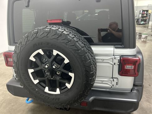 Used 2024 Jeep Wrangler Unlimited Rubicon 4xe AWD/4WD image 4