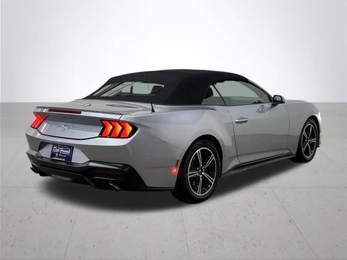 Used 2024 Ford Mustang Premium image 9
