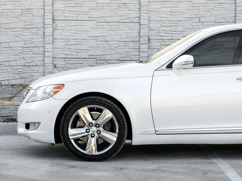 Used 2012 Lexus LS 460 image 10