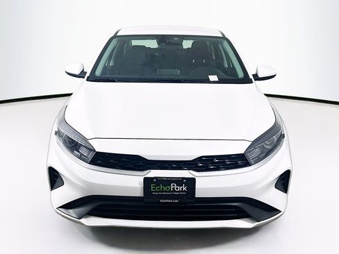 Used 2024 Kia Forte LXS FWD image 2