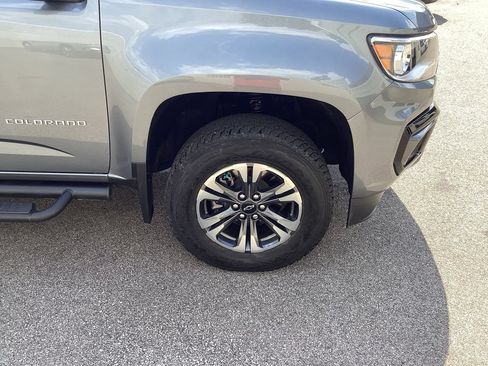Used 2022 Chevrolet Colorado Z71 w/ Safety Package AWD/4WD image 21