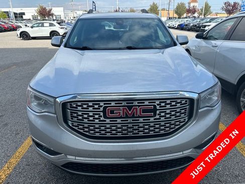 Used 2017 GMC Acadia Denali AWD/4WD image 2