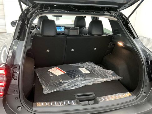 New 2025 Nissan Kicks SR w/ SR Premium Package FWD image 84
