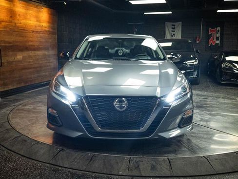 Used 2022 Nissan Altima 2.5 SR FWD image 4