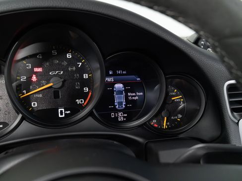 Used 2018 Porsche 911 GT3 w/ Sport Chrono Package RWD image 32