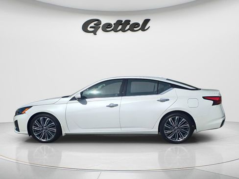Used 2024 Nissan Altima 2.5 SL FWD image 8