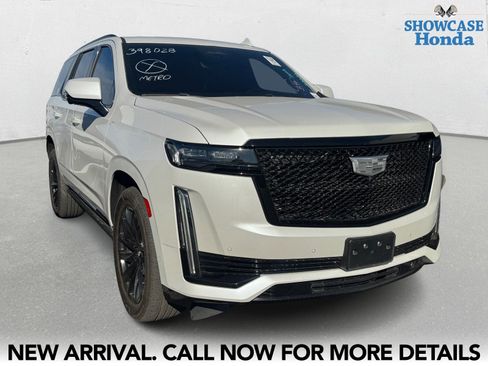 Used 2021 Cadillac Escalade Sport Platinum w/ LPO, ONYX Package image 6