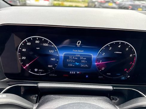 Used 2025 Mercedes-Benz GLA 250 4MATIC image 19