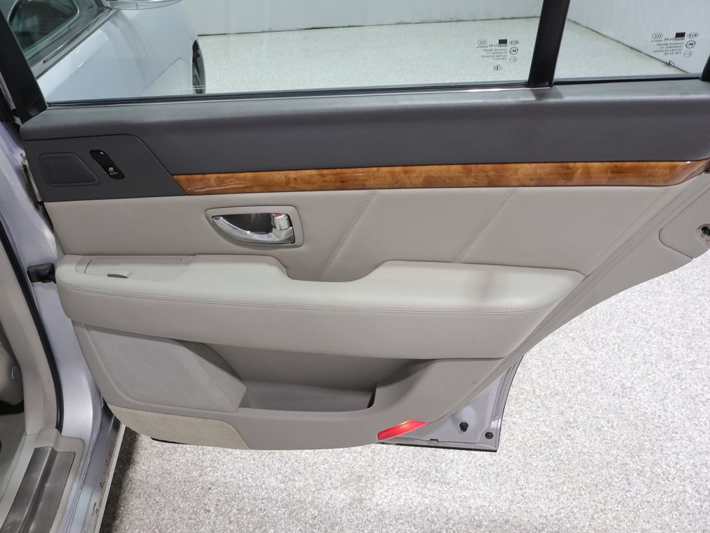 Used 2006 Kia Amanti FWD image 25