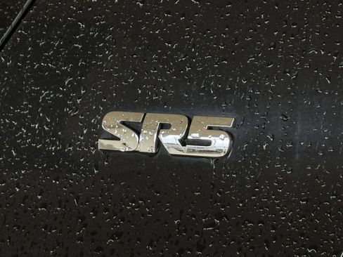 Used 2019 Toyota 4Runner SR5 Premium RWD image 11