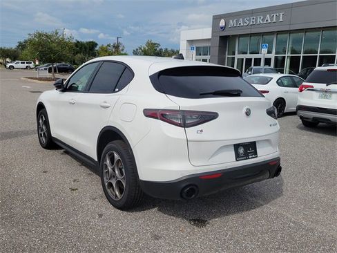 New 2025 Alfa Romeo Stelvio Sprint image 3