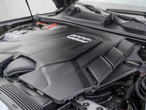 Used 2022 Audi Q7 Premium Plus image 30