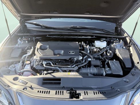 Used 2025 Lexus ES 300h F Sport image 53