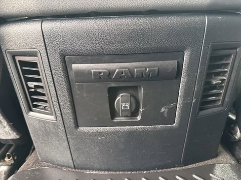 Used 2017 RAM 1500 Lone Star image 30