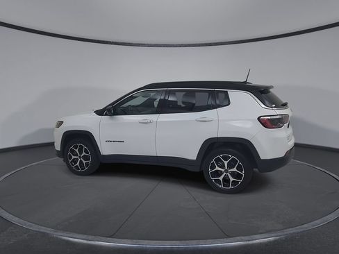 Certified 2025 Jeep Compass Limited AWD/4WD image 11
