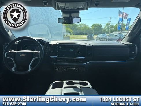 Used 2023 Chevrolet Silverado 1500 LT AWD/4WD image 9