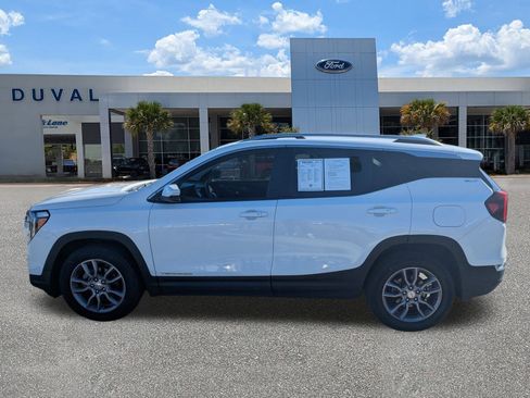 Used 2023 GMC Terrain SLT image 7