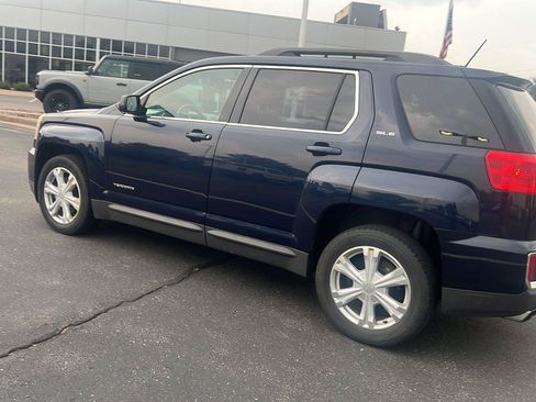 Used 2017 GMC Terrain SLE w/ Convenience Package FWD image 9