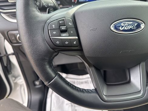 Used 2020 Ford Explorer XLT w/ Equipment Group 202A image 11