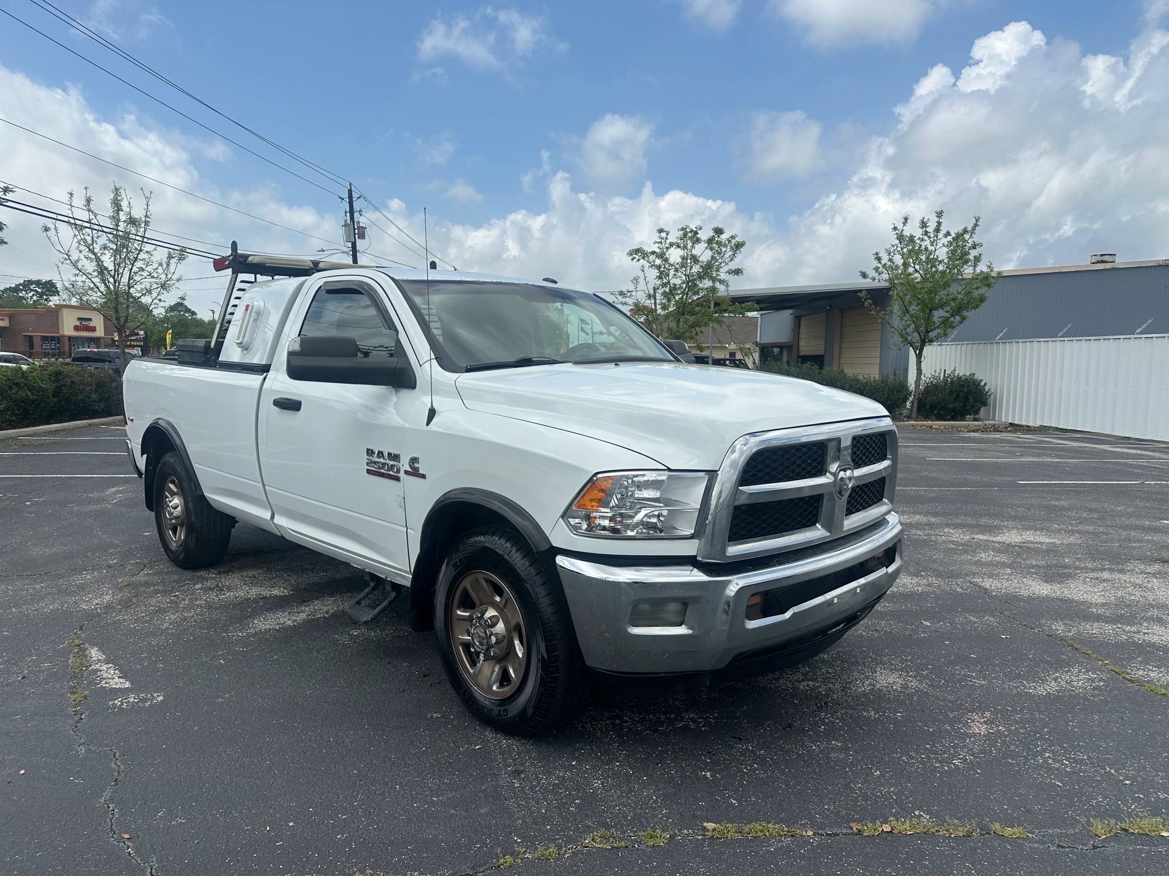 Used 2018 RAM 2500 Tradesman w/ Chrome Appearance Group RWD image 3