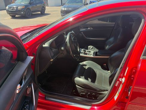 Used 2018 Kia Stinger GT2 AWD/4WD image 8