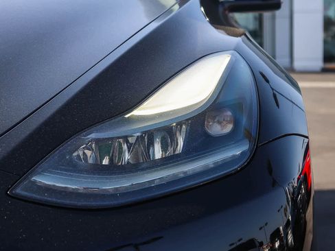 Used 2022 Tesla Model Y Performance AWD/4WD image 8
