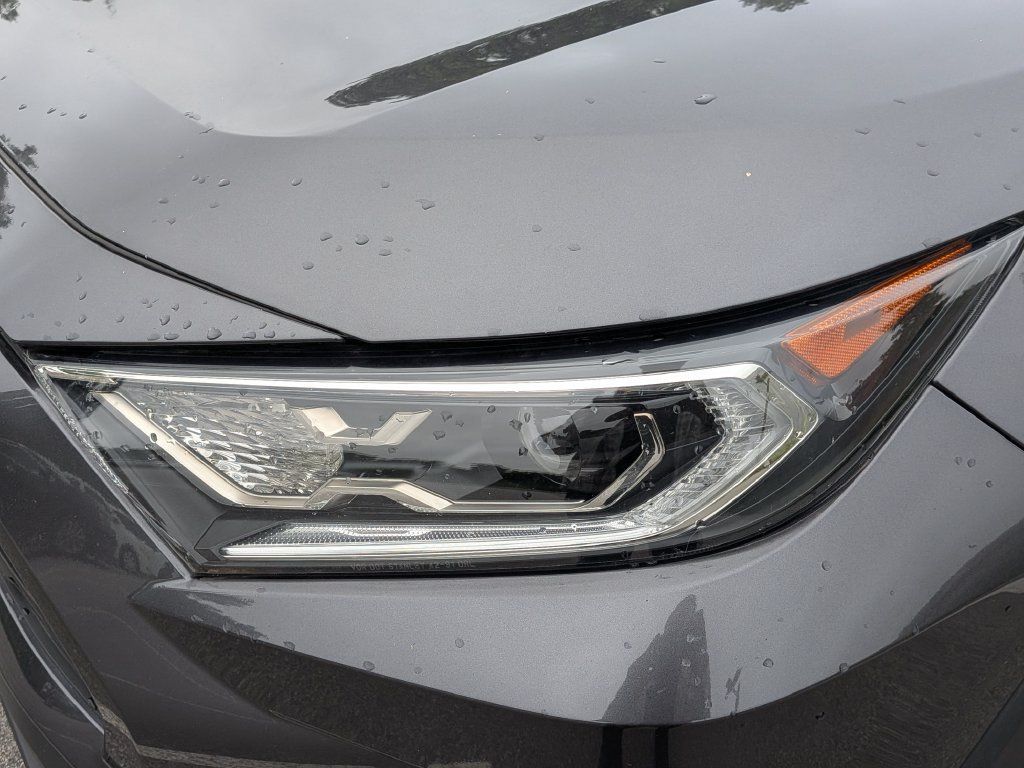 Used 2021 Toyota RAV4 XLE Premium AWD/4WD image 7