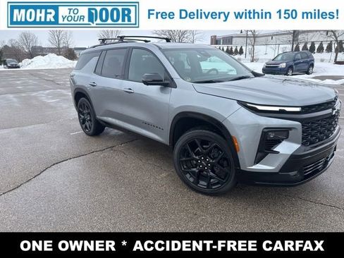 Used 2025 Chevrolet Traverse RS image 7