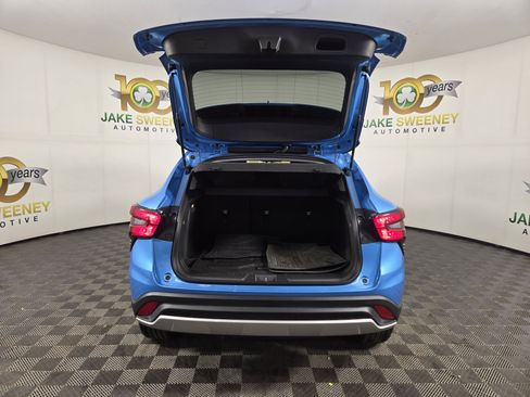 Certified 2025 Chevrolet Trax LT w/ LT Convenience Package image 30